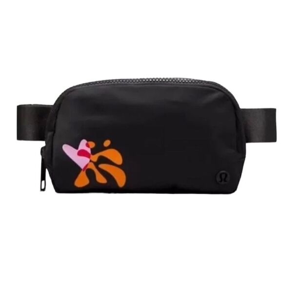 Lululemon Everywhere Pride Waist Belt Bag Black New 1L - Picture 1 of 1